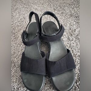 Munro Black Women's Slingback Sandals size 8.5 Hook and Loop straps